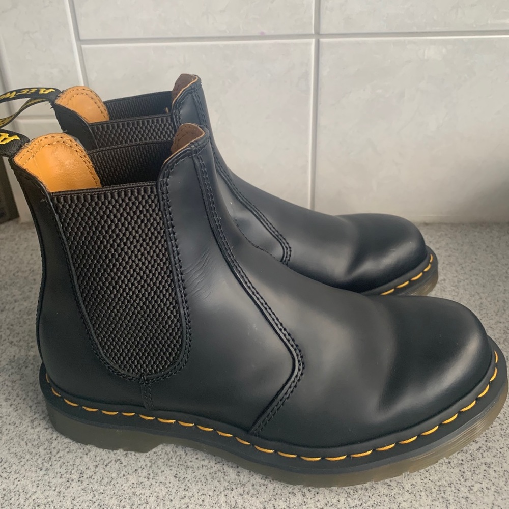 Doc Marten Chelsea Boots